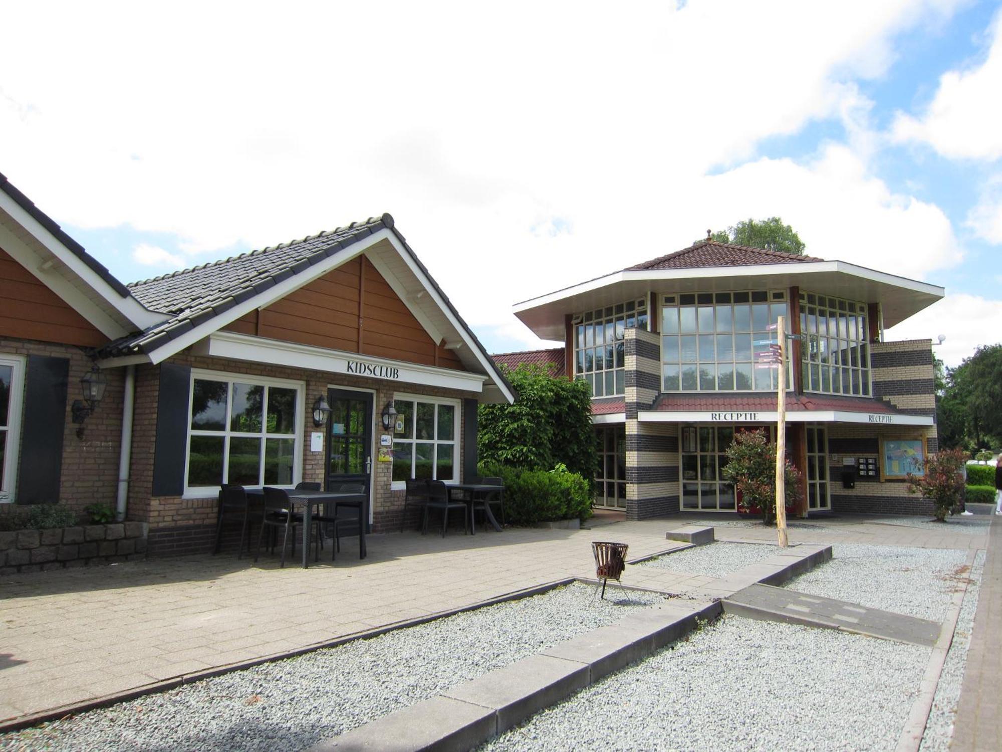 פורטהאוזן Hderh - Eco Lodge Op Vakantiepark De Ijsvogel, Zwembaden, Kids Fun, Natuur En Rust מראה חיצוני תמונה
